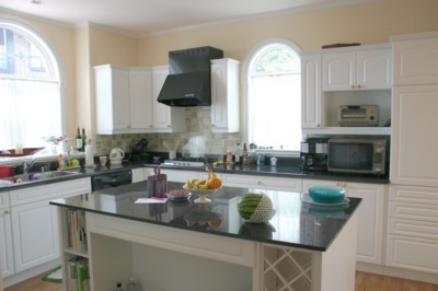 L shaped kitchen with island